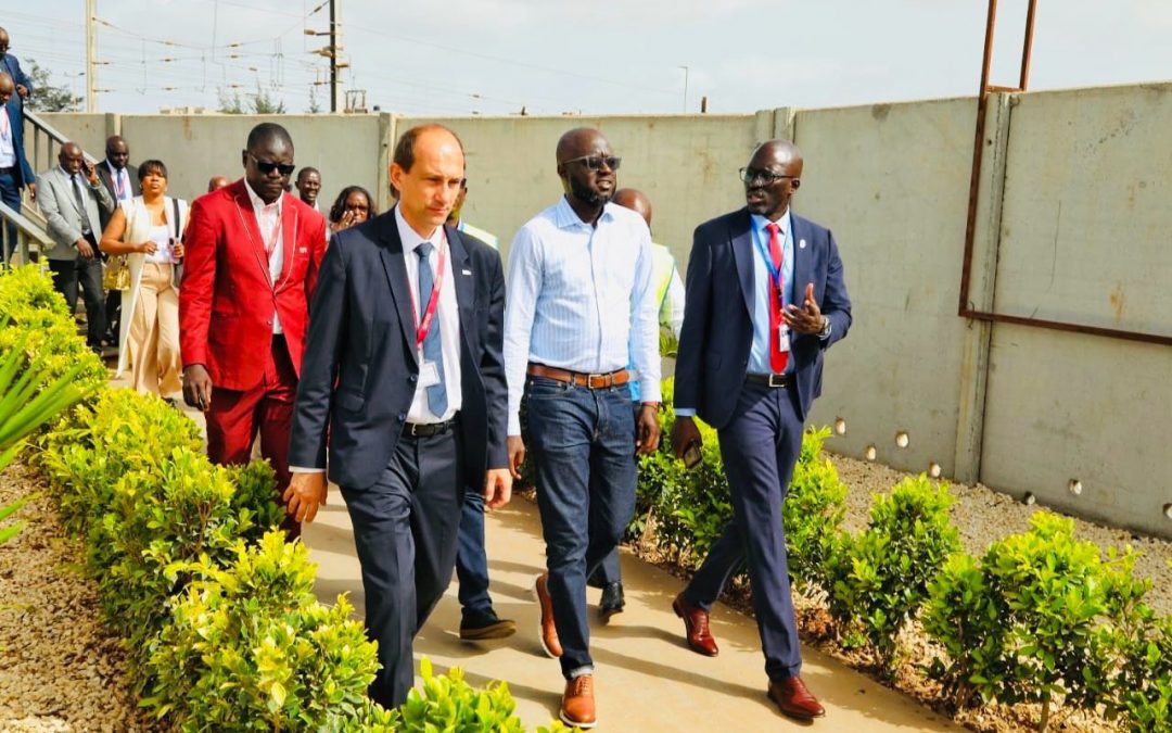 Le ministre des Transports, Malick Ndiaye, visite les installations du TER.