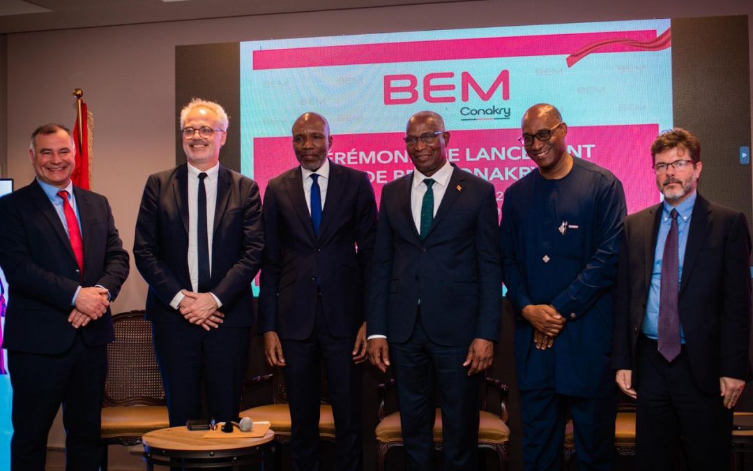La cérémonie a été présidée par M. Amadou Oury Bah, PM de Guinée, en présence des Ambassadeurs de France, de Grande Bretagne , d’Arabie Saoudite et du DG du groupe Sonoco.