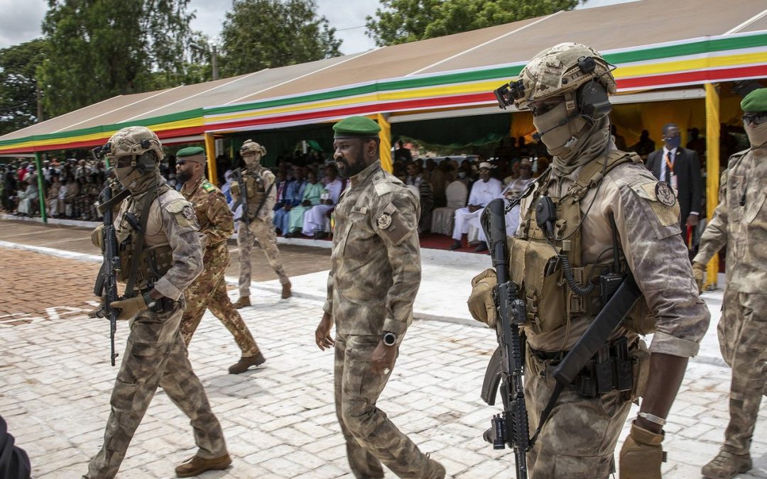 Bamako: 11 militaires dont deux généraux, soupçonnés de tentative de coup d’État, radiés de l’armée par la junte