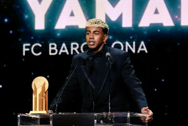 LAMINE YAMAL, LA PÉPITE BLAUGRANA, CONSERVE SON TROPHÉE KOPA