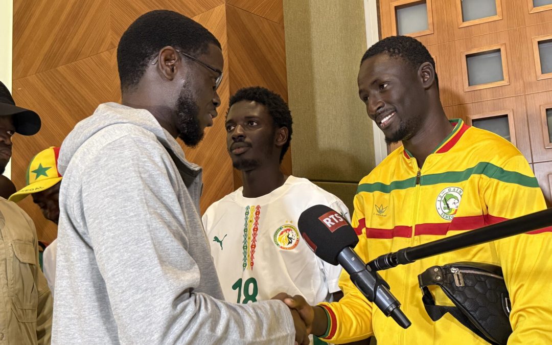LE CHEF DE L’ÉTAT AUX SUPPORTERS LIBÉRÉS : « VOUS ÊTES REVENUS AVEC HONNEUR ET DIGNITÉ »