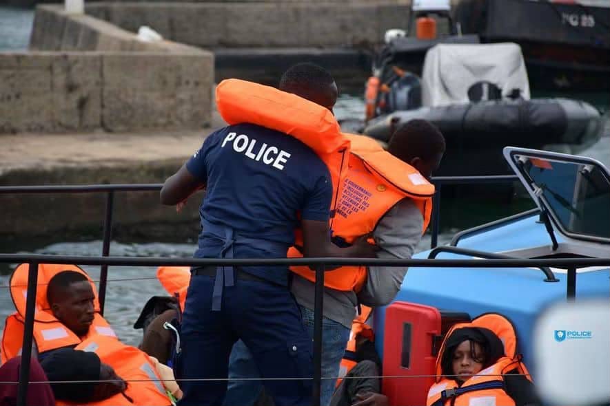 Ce jeudi 03 septembre 2026, l’Inspecteur général de Police Mame Seydou Ndour, Directeur général de la Police nationale, s’est rendu au Môle 3 du Port autonome de Dakar pour assister au clap de fin du film « Au-delà des mirages ».