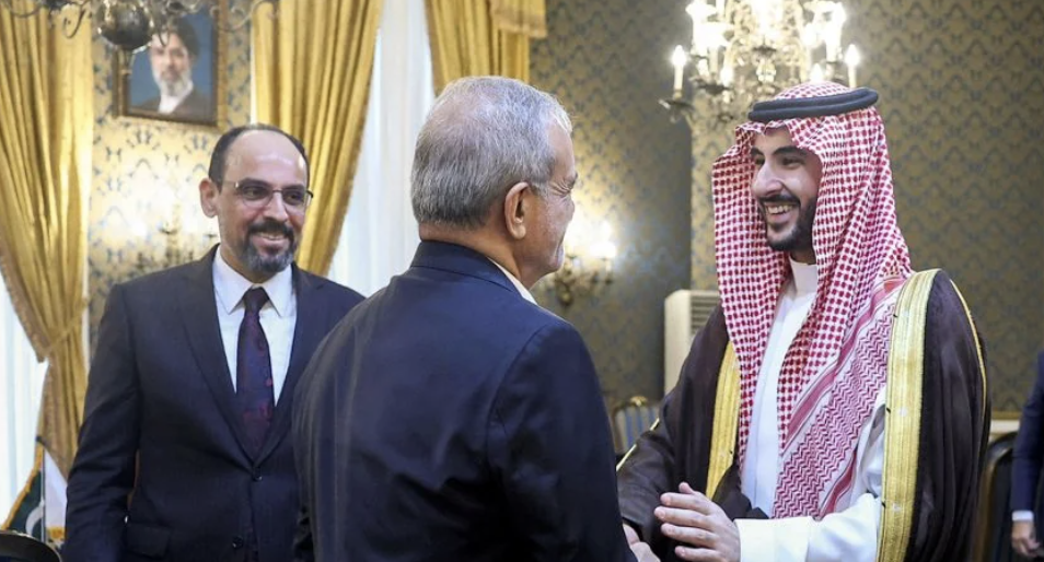Le point à 19h : Téhéran et Riyad se parlent, le Hezbollah reconstitue son arsenal, l’Egypte soutiendra l’Arabie et le Liban rase 18 hectares de cannabis